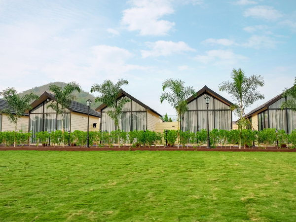 Pet Friendly Resorts near Mumbai