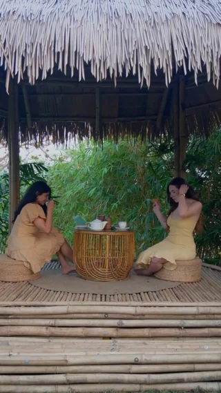 This is not Bali.
It’s just two hours from Mumbai.

And yet…

You’re soaking in a stone outdoor bathtub under the sky.
Barefoot on a private deck with nothing but green in front of you.
Sleeping inside a bamboo sanctuary where the light filters in softly and the world feels slower.

Bambusa Sanctum is built almost entirely in bamboo.
Raw, warm, textural.
With floor to ceiling glass that brings the forest right into your room.

It’s intimate.
It’s grounding.
It’s indulgent.

Welcome to Bambusa Sanctum at Whispering Woods. 🌿 

#villasnearmumbai #staycationmumbai #mumbaigetaway #mumbaitravel #staycationvibes 

Pet friendly resorts near mumbai • private villa near thane • staycation near thane • mumbai getaway destination • Bali style villas •